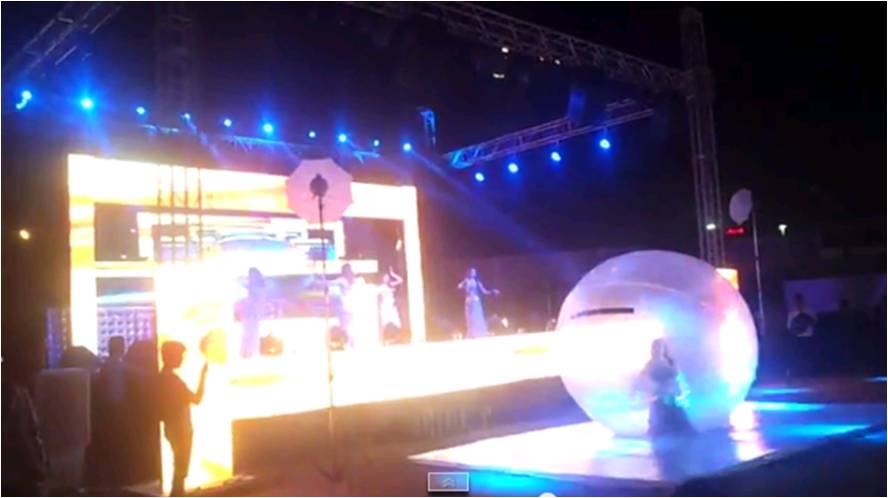 famous foreigner bubble act jaipur