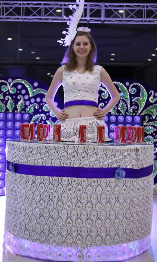 dancing table girl act jaipur