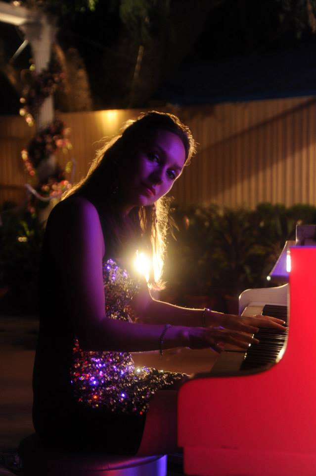 foreigner piano players jaipur