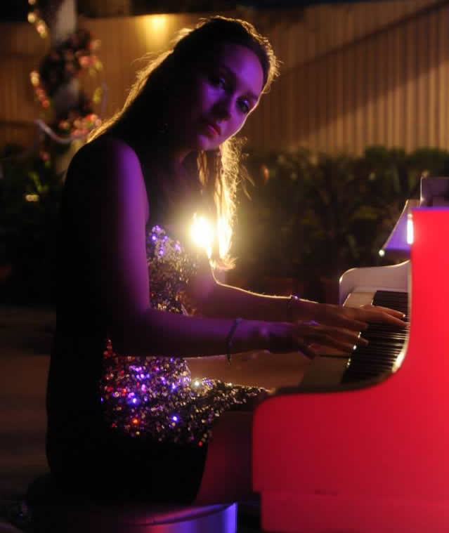 best foreigner piano players jaipur